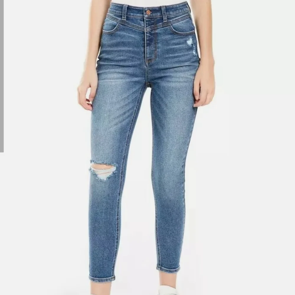 Vanilla Star Junior's Real Cheeky Ripped High Rise Jeans Blue Size 19 Nwt - Picture 1 of 3